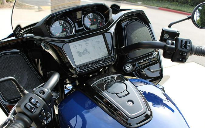 2024 Indian Motorcycle® Pursuit® Dark Horse® with PowerBand Audio Package Springfield Blue