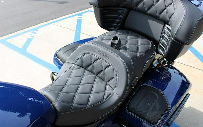 2024 Indian Motorcycle® Pursuit® Dark Horse® with PowerBand Audio Package Springfield Blue