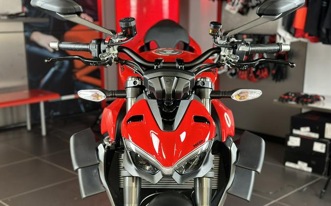 2024 Ducati STREETFIGHTER V2