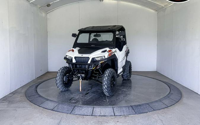 2017 Polaris GENERAL 1000 EPS White Lightning