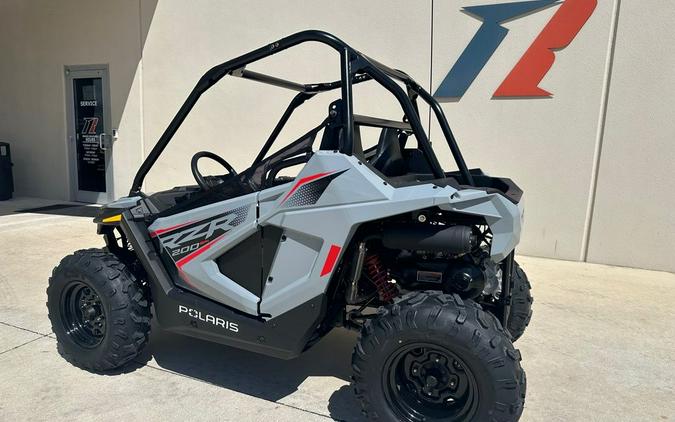 2024 Polaris RZR 200 EFI