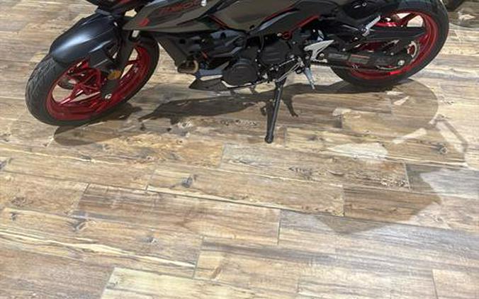 2024 Kawasaki Z500 SE ABS