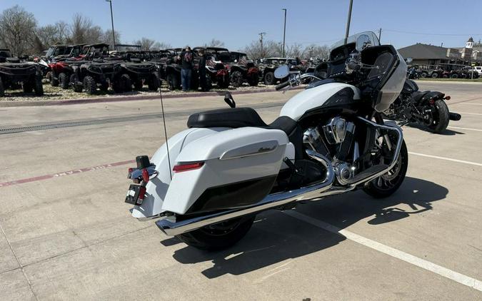 2025 Indian Motorcycle® Challenger® Limited Ghost White Metallic with Black Metallic