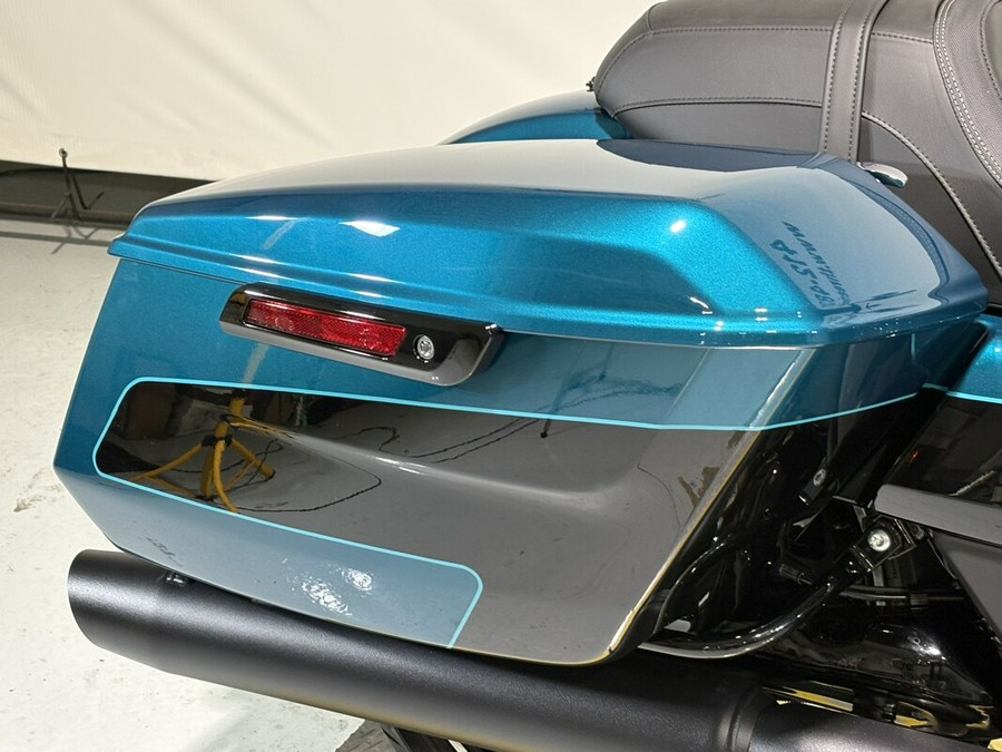2026 Harley-Davidson® Road Glide® Teal Thunder / Vivid Black - Black