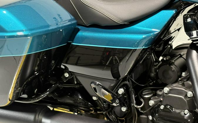 2026 Harley-Davidson® Road Glide® Teal Thunder / Vivid Black - Black