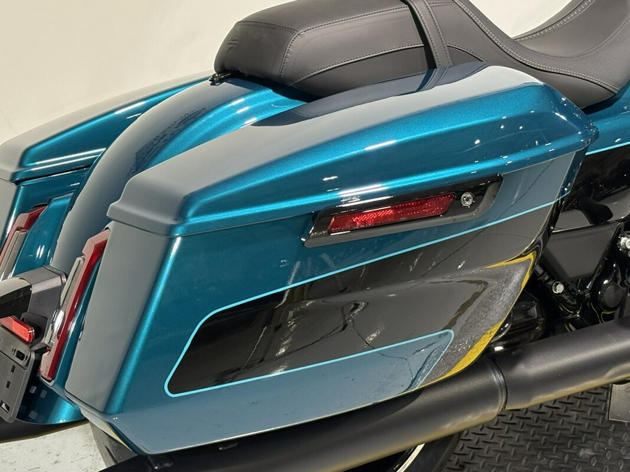 2026 Harley-Davidson® Road Glide® Teal Thunder / Vivid Black - Black