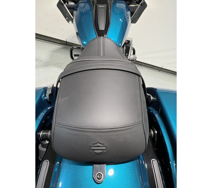 2026 Harley-Davidson® Road Glide® Teal Thunder / Vivid Black - Black
