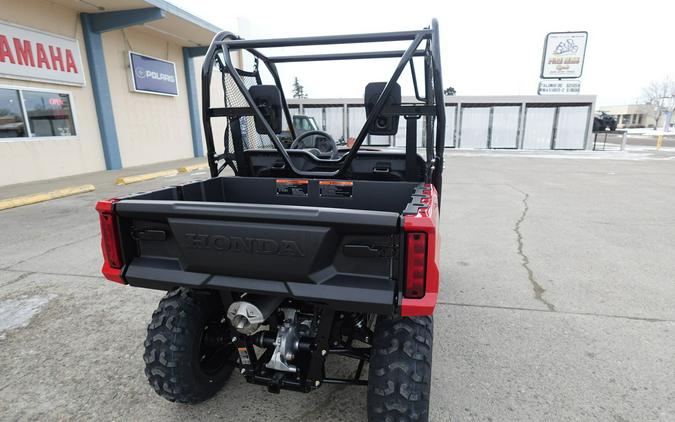 2026 SXS520M2TR Pioneer 520 - Honda