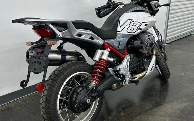 2025 Moto Guzzi V85 TT