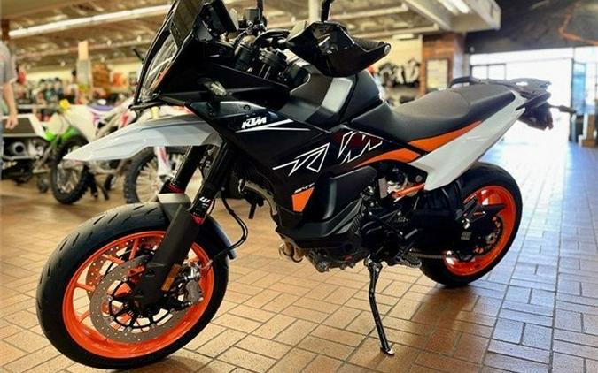 2024 KTM 890 SMT First Look [12 Fast Facts; 45 Photos]