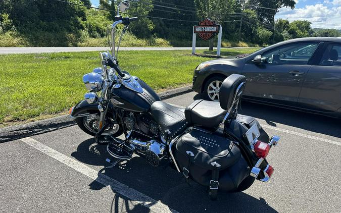 2011 Harley-Davidson® FLSTC - Heritage Softail® Classic