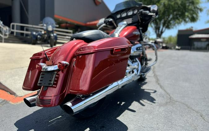 FLHX 2018 Street Glide®