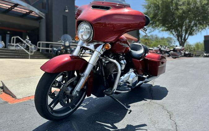 FLHX 2018 Street Glide®