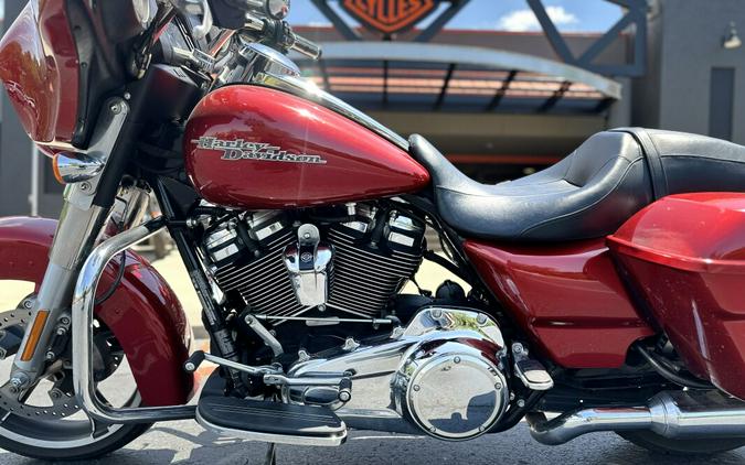 FLHX 2018 Street Glide®