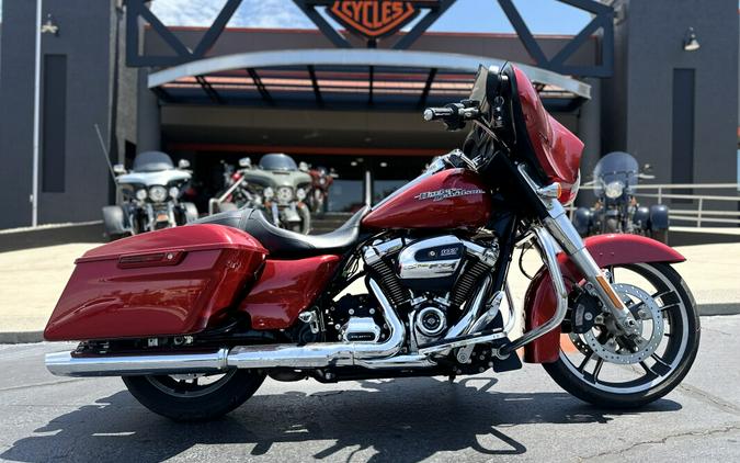 FLHX 2018 Street Glide®