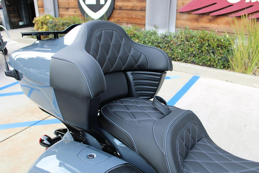 2024 Indian Motorcycle® Pursuit® Dark Horse® with PowerBand Audio Package Stealth Gray