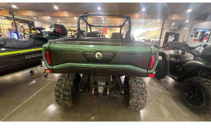 2025 Can-Am Commander DPS 700