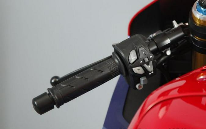 2026 Honda CBR1000RR-R Fireblade SP