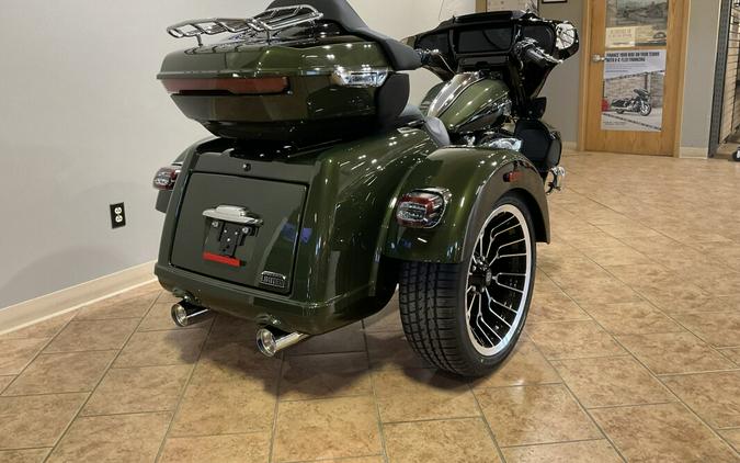 2026 Harley-Davidson® Street Glide 3 Limited Olive Steel Metallic / Vivid Black Chrome Trim FLHLT
