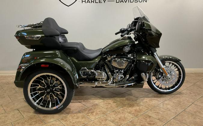 2026 Harley-Davidson® Street Glide 3 Limited Olive Steel Metallic / Vivid Black Chrome Trim FLHLT
