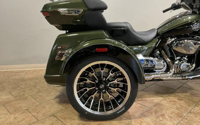 2026 Harley-Davidson® Street Glide 3 Limited Olive Steel Metallic / Vivid Black Chrome Trim FLHLT