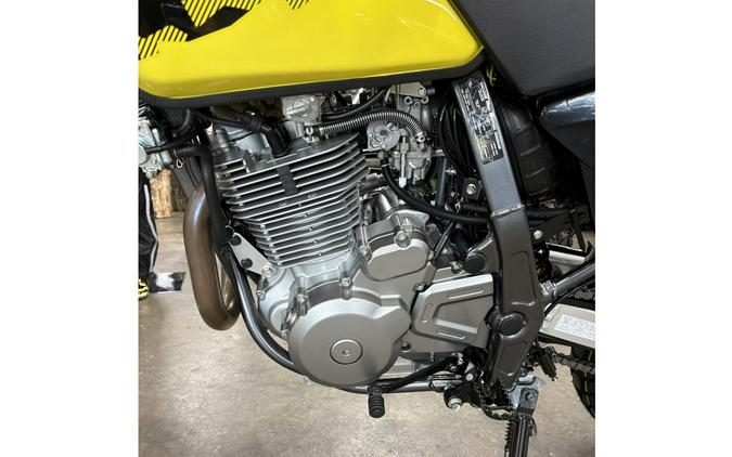 2027 DR650SEM7 - Suzuki