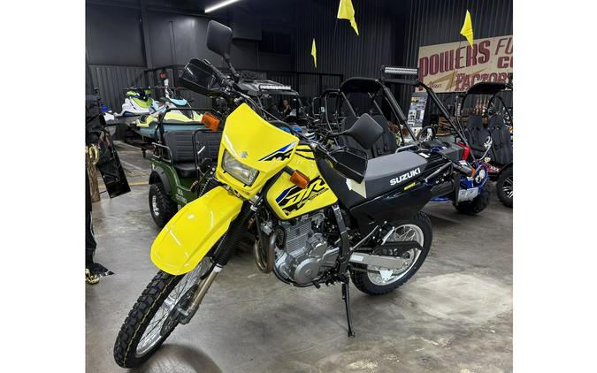 2027 DR650SEM7 - Suzuki