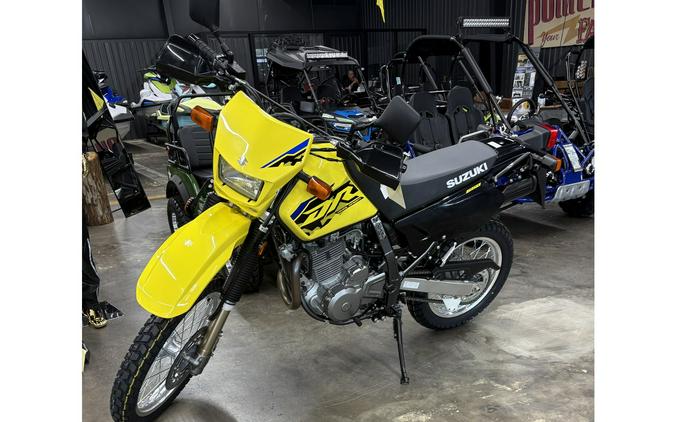 2027 DR650SEM7 - Suzuki