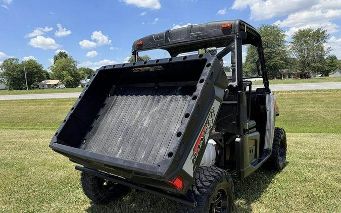 2019 Polaris® Ranger XP® 900 EPS Premium Silver Pearl