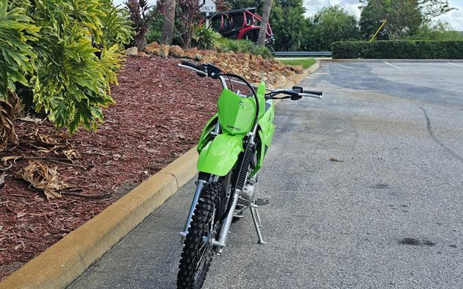 2025 Kawasaki KLX 140R