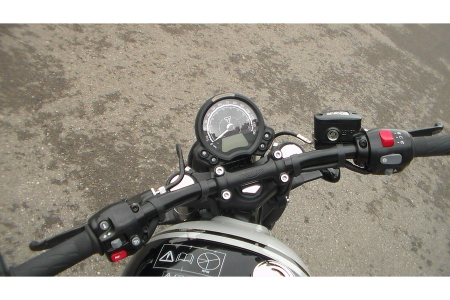 2025 Triumph Bonneville Bobber (Euro 5a) Base