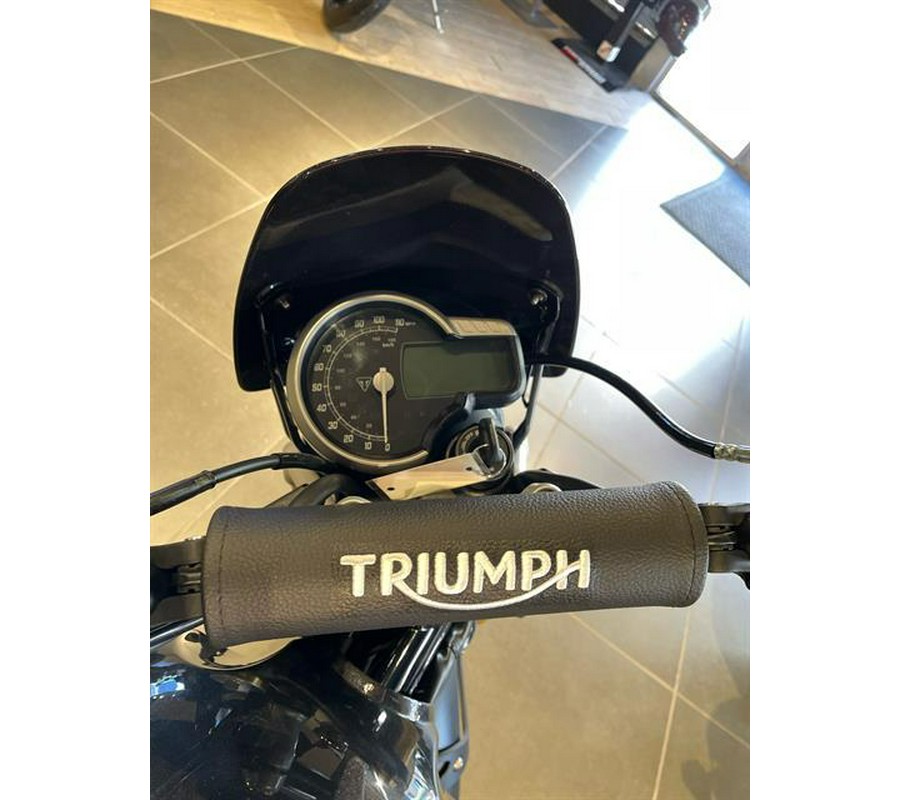 2026 Triumph Scrambler 400 XC