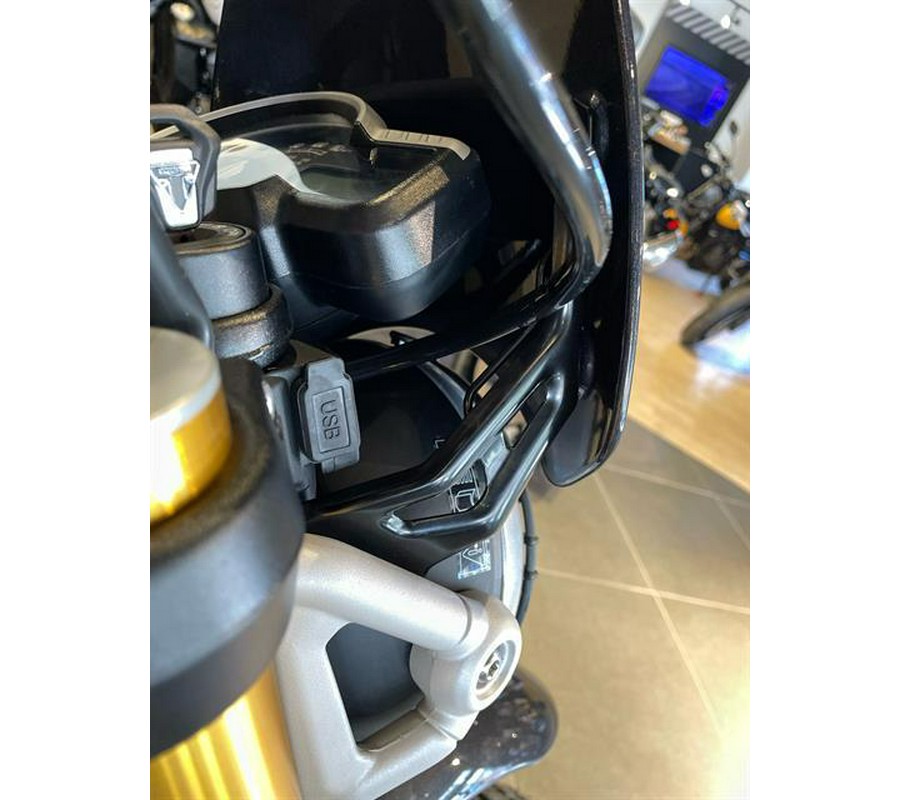 2026 Triumph Scrambler 400 XC