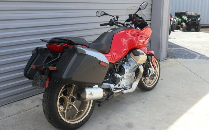2023 Moto Guzzi V100 Mandello