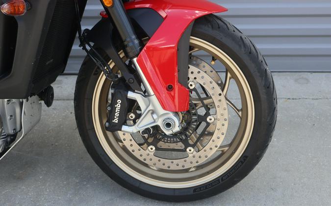2023 Moto Guzzi V100 Mandello