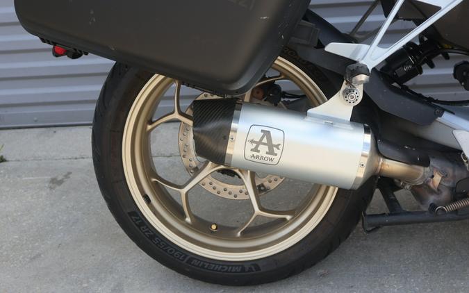 2023 Moto Guzzi V100 Mandello