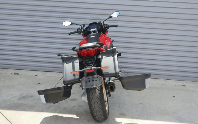 2023 Moto Guzzi V100 Mandello