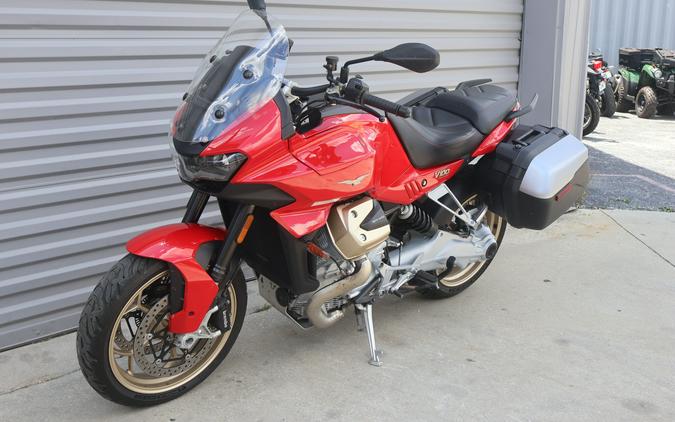 2023 Moto Guzzi V100 Mandello