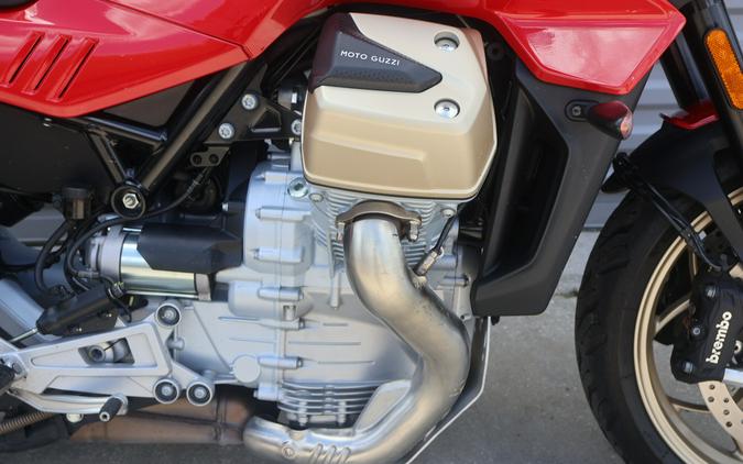 2023 Moto Guzzi V100 Mandello