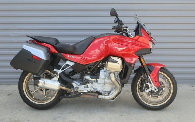 2023 Moto Guzzi V100 Mandello