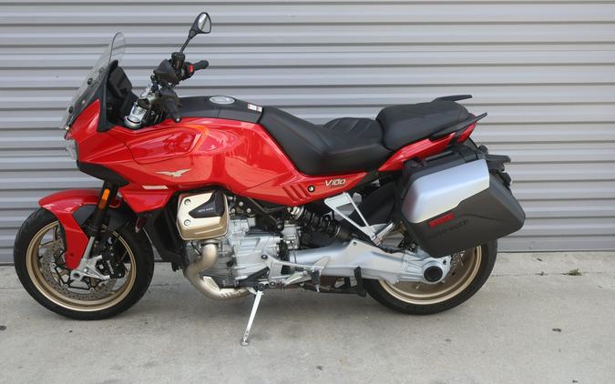 2023 Moto Guzzi V100 Mandello