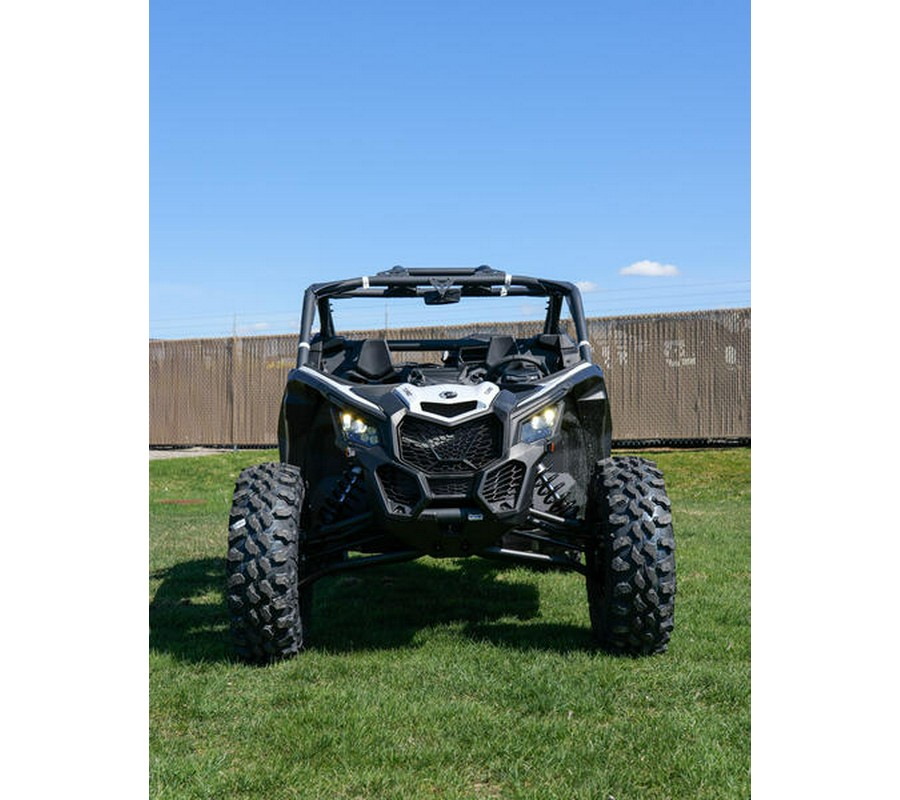 2024 Can-Am® Maverick X3 DS Turbo Catalyst Gray