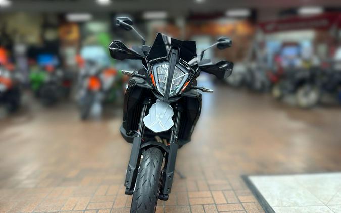 2024 KTM 890 SMT