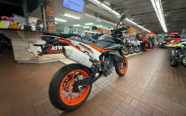 2024 KTM 890 SMT
