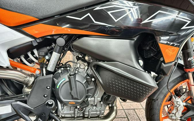2024 KTM 890 SMT
