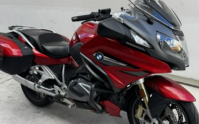 2019 BMW R 1250 RT Mars Red MetallicDark Slate Metallic Style