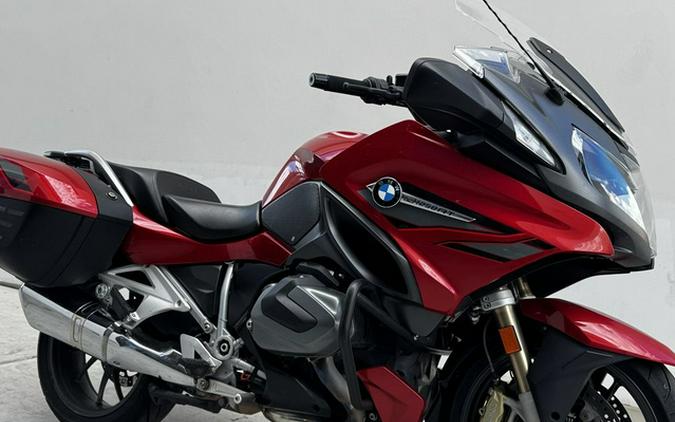 2019 BMW R 1250 RT Mars Red MetallicDark Slate Metallic Style