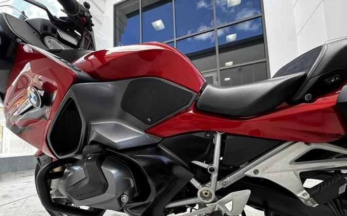 2019 BMW R 1250 RT Mars Red MetallicDark Slate Metallic Style