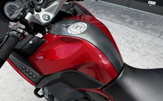 2019 BMW R 1250 RT Mars Red MetallicDark Slate Metallic Style