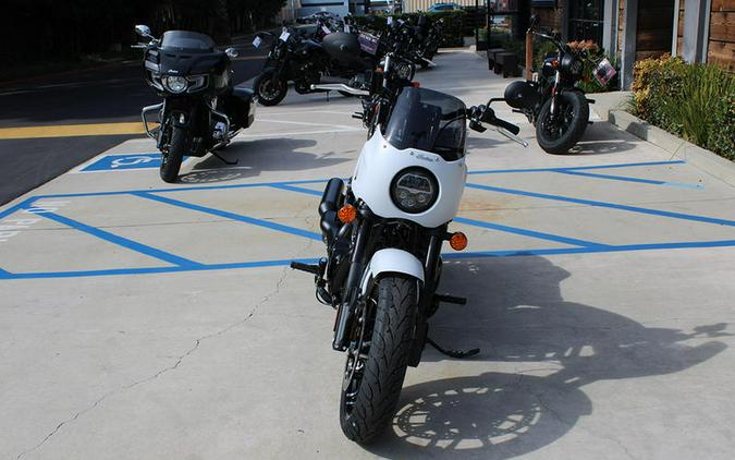 2024 Indian Motorcycle® Sport Chief Ghost White Metallic Smoke